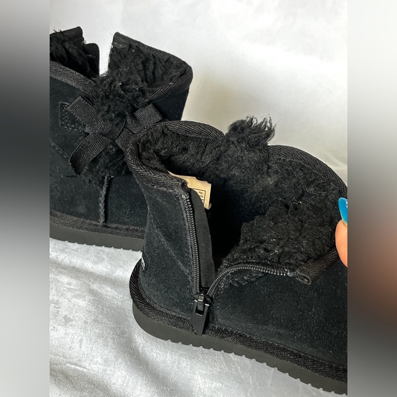 Kids' Koolaburra by Ugg Victoria Mini Bootie. Size 7 toddlers. - Picture 6 of 13